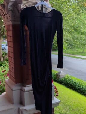 Classic Black Long-Sleeve Bodycon Dress